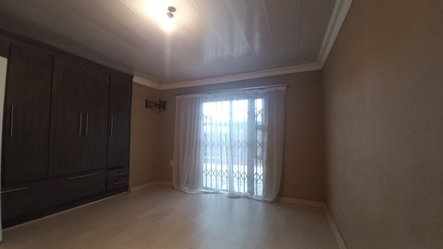 To Let 4 Bedroom Property for Rent in Blomanda Free State